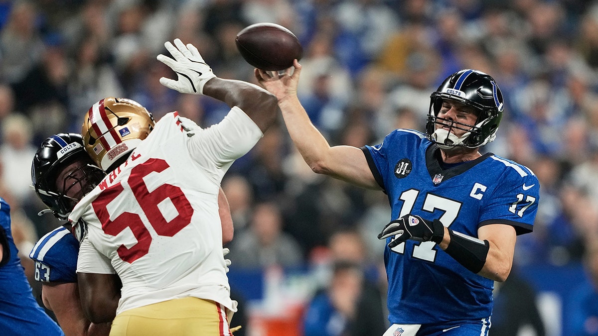 Philip Rivers delivers vintage first half performance for Colts, delighting NFL fans at george magazine