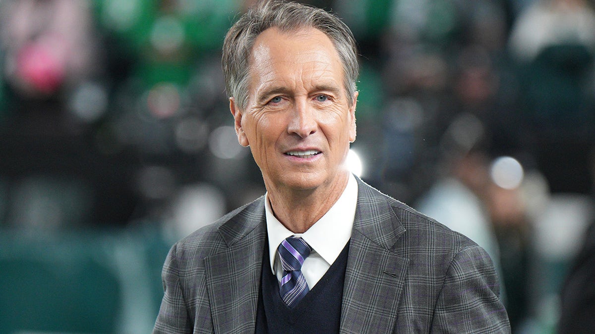 Cris Collinsworth faces scrutiny for mentions of Cowboys player's suicide at george magazine