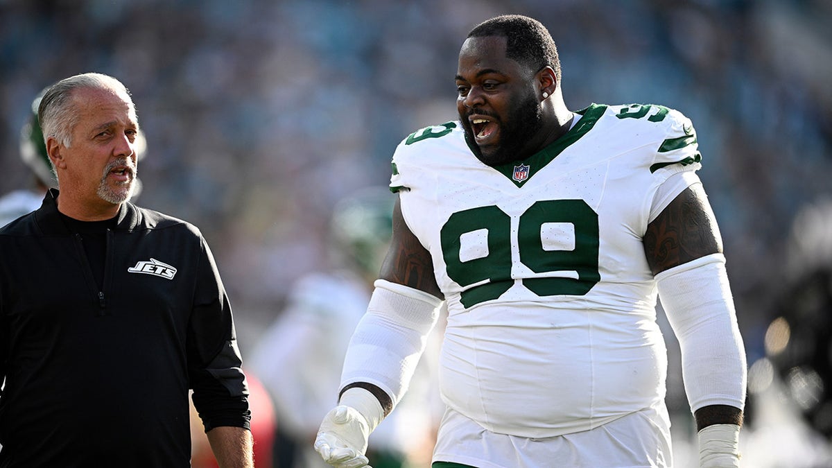 Jets defensive lineman rips NFL officials after ejection vs Jaguars at george magazine
