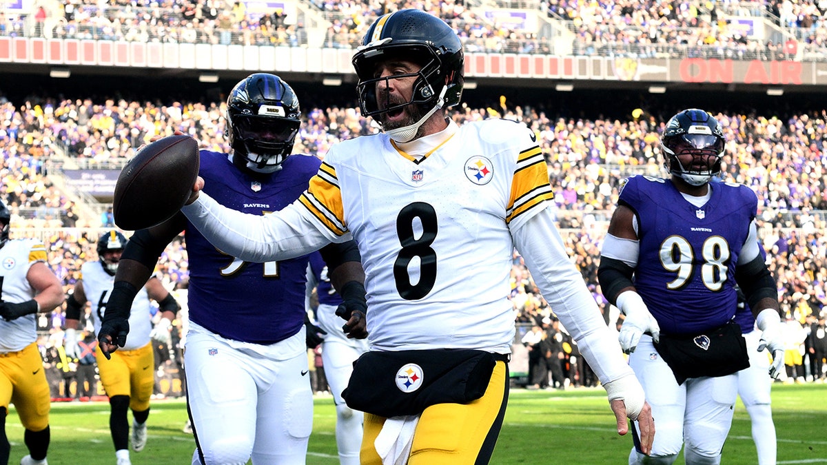 Aaron Rodgers gets terse with reporters as Steelers win after week of noise about team's future at george magazine