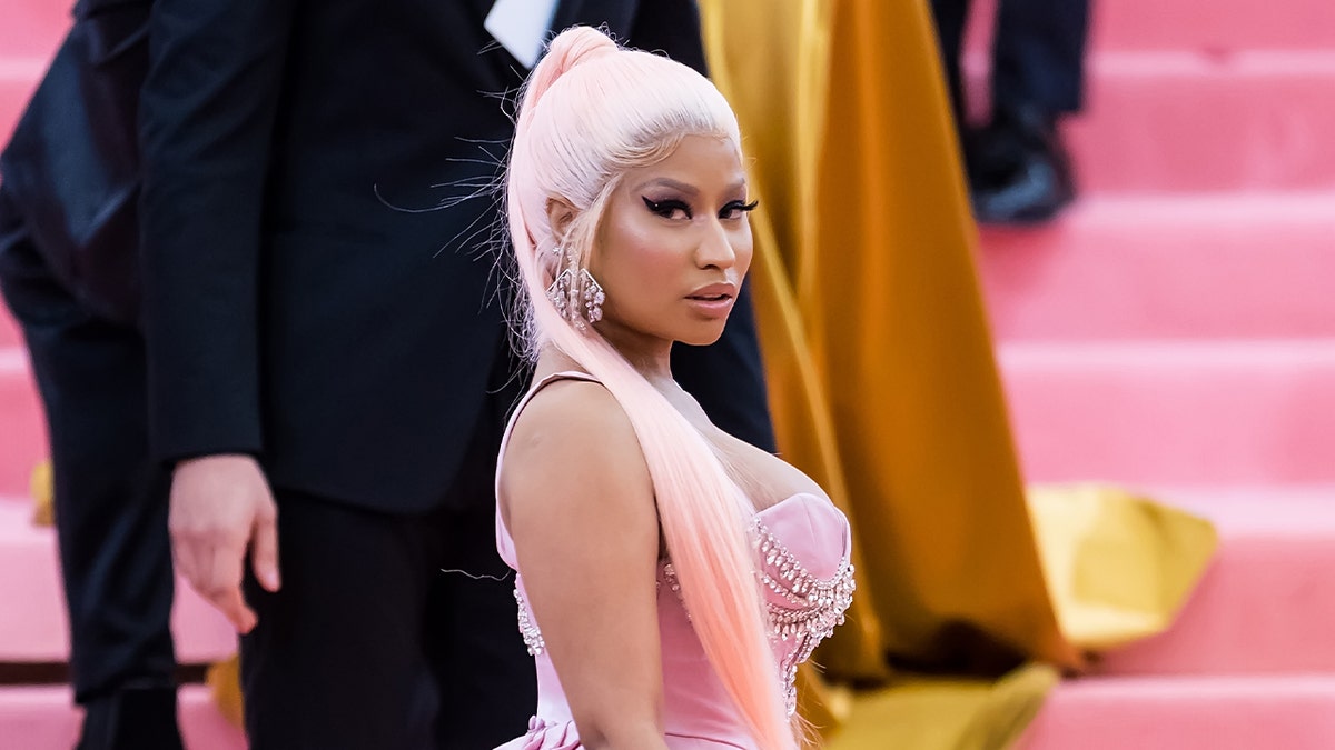 Nicki Minaj appears to condemn Newsom for trans agenda, declares ‘end of the road’ for his career at george magazine
