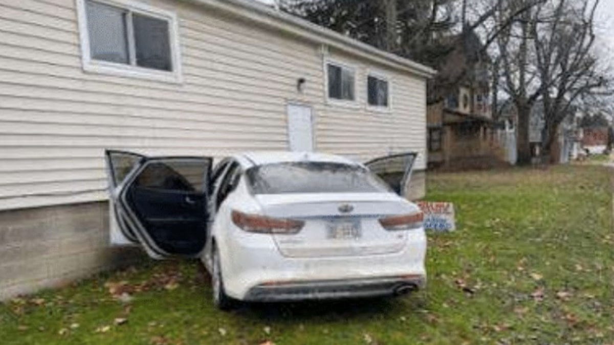 Ohio kids as young as 8 steal car, lead police on chase crash into home, worried about Santa, presents: police at george magazine