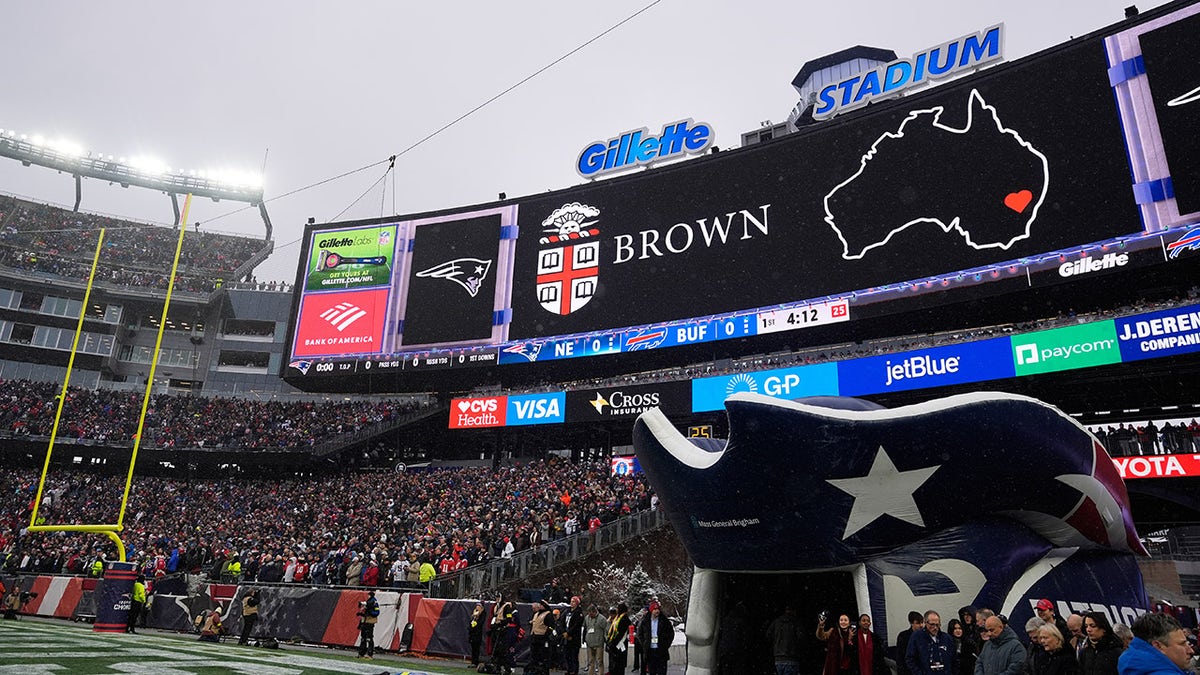 Patriots pay tribute to Brown University shooting, Australia terror attack victims at george magazine