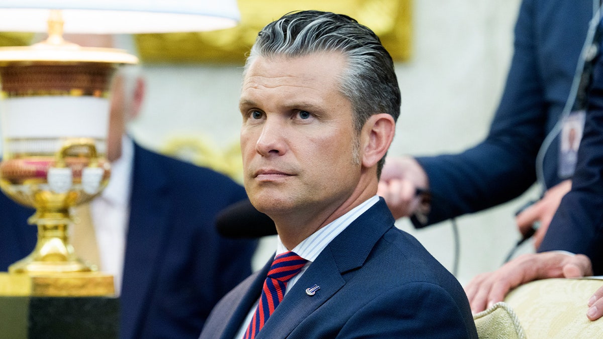 Trump says he believes Hegseth '100%' on Venezuelan drug boat strike denial amid allegations  at george magazine