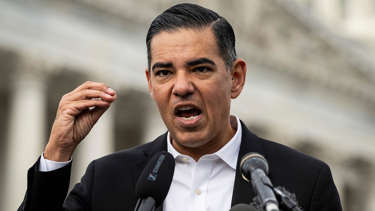 Top Dem blasts claims he cherry-picked 92 Epstein images from 95,000-file cache at george magazine