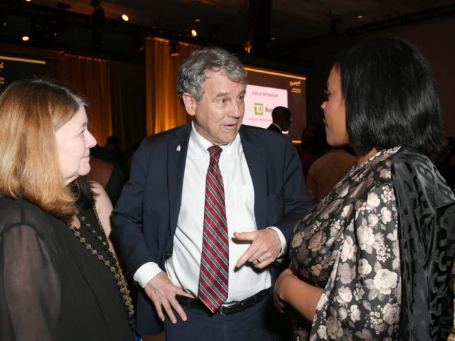 Sherrod Brown pitches himself as blue-collar populist while raking in cash from Hollywood celebrities