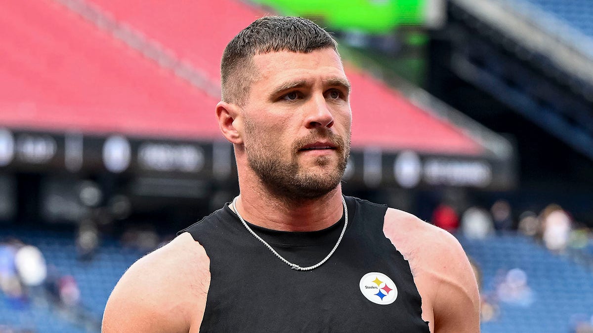 Steelers star in hospital after experiencing lung discomfort at george magazine