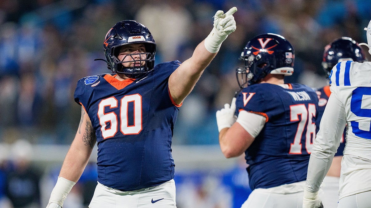 Sens Marsha Blackburn, Maria Cantwell hustling to protect college athletes' finances in murky NIL world  at george magazine