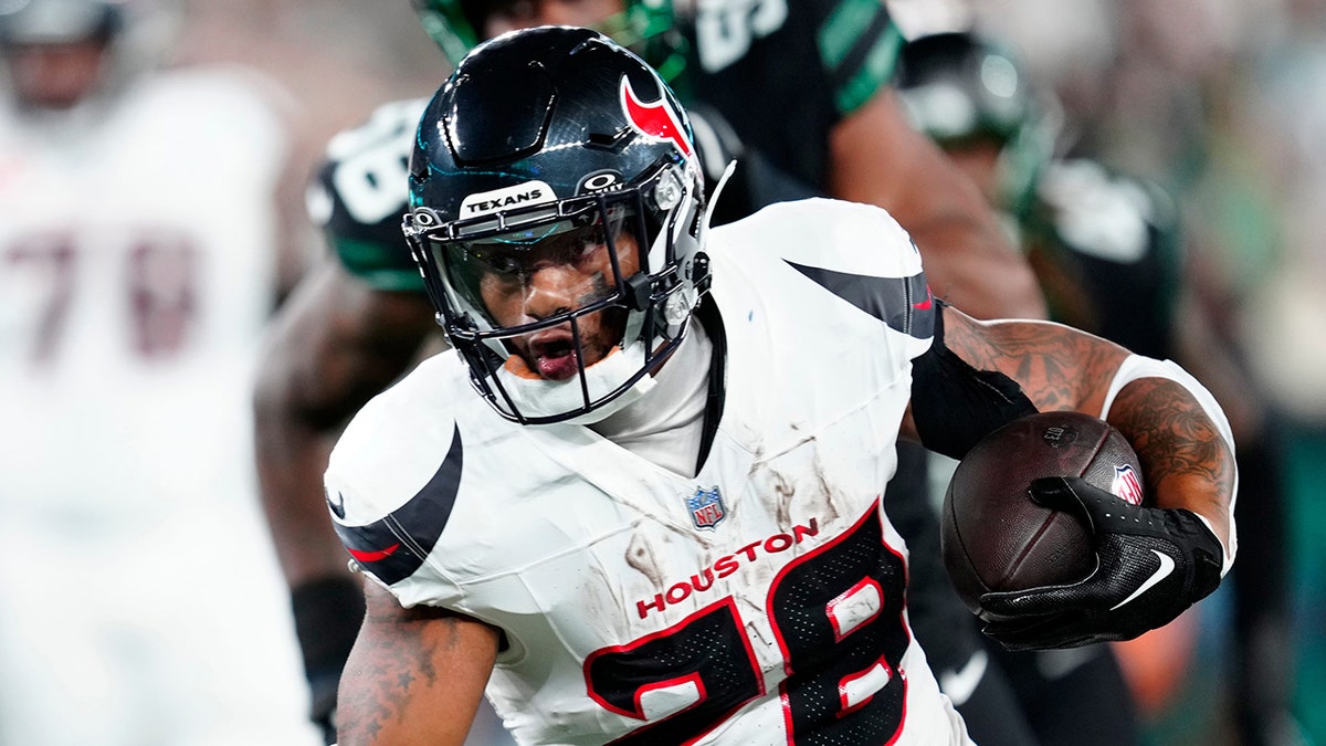 Joe Mixon’s future with Texans in doubt after ‘freak’ injury wiped out season at george magazine