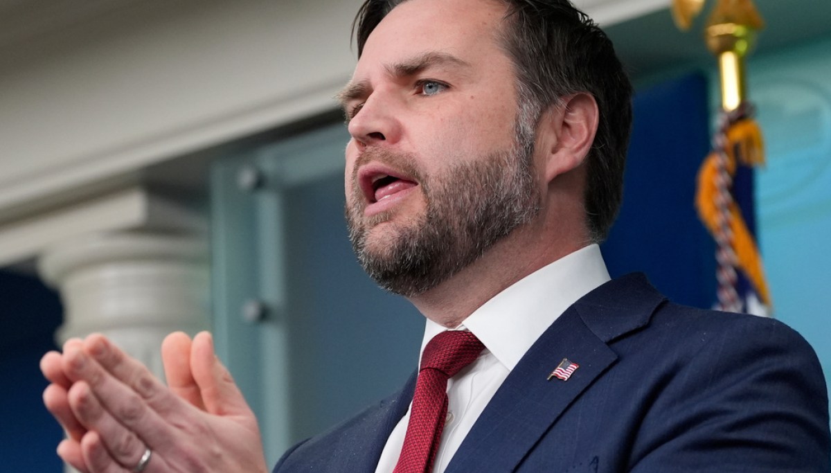 Vance defends ICE officer who fatally shot woman in Minnesota: ‘Absolute immunity’ at george magazine