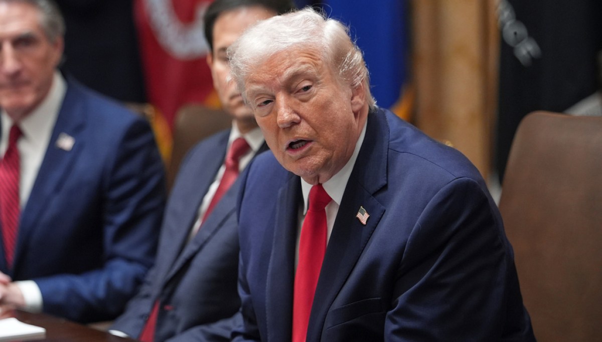 Trump orders immediate relaunch of commercial flights to Venezuela at george magazine