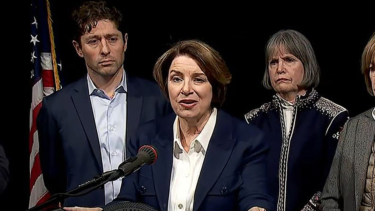 Frey, Klobuchar call for ICE to leave Minneapolis following deadly CBP shooting in city at george magazine