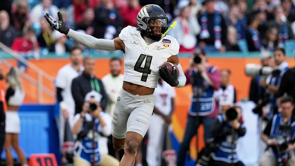 Oregon shuts out Texas Tech to win Orange Bowl behind dominant defensive outing at george magazine