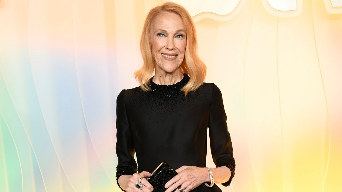 'Home Alone' star Catherine O'Hara dead at 71 at george magazine