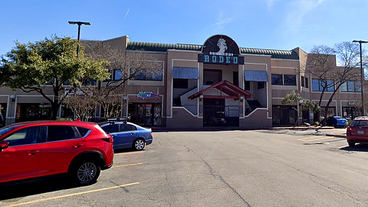 Off-duty deputy shot and killed while working security job in Texas, suspect remains at large at george magazine