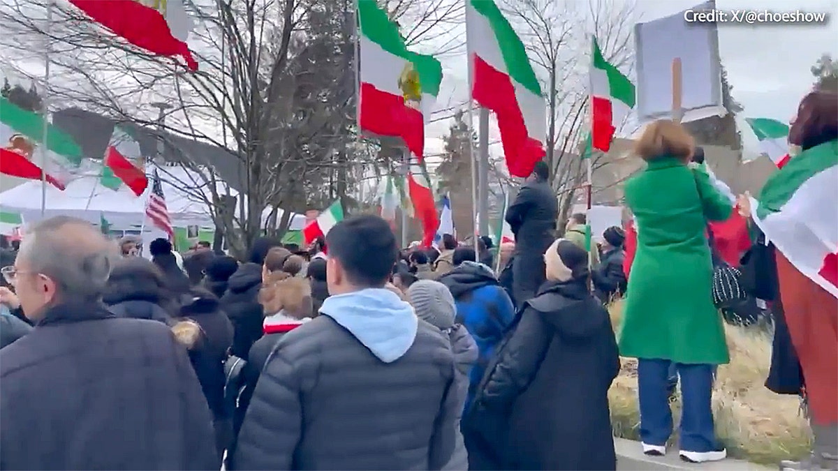 Washington anti-ICE agitators clash with crowd calling for Iran regime change at george magazine