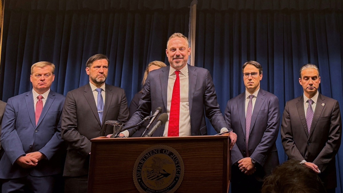 Top federal prosecutor who exposed massive $250M Minnesota fraud case steps down from position at george magazine