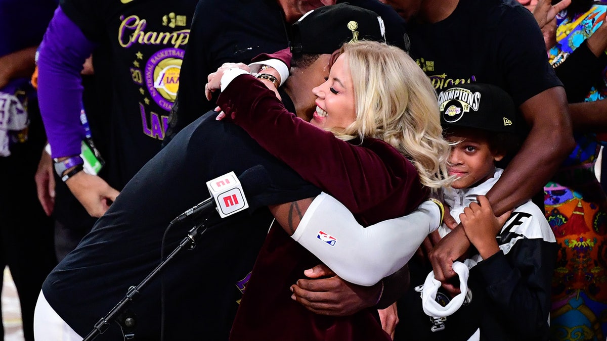 Lakers' LeBron James shrugs off reported tension with Jeanie Buss: 'It don't bother me' at george magazine