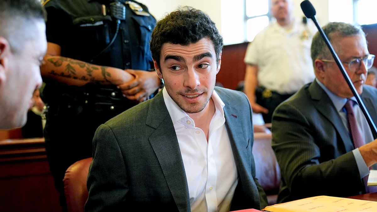 Luigi Mangione wins evidentiary hearing on backpack search after judge's about-face decision at george magazine