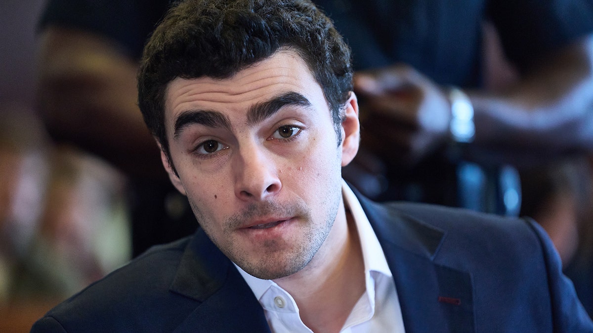 Prosecutors blast Mangione’s ‘misleading’ bid to force Bondi off case with death penalty at stake at george magazine