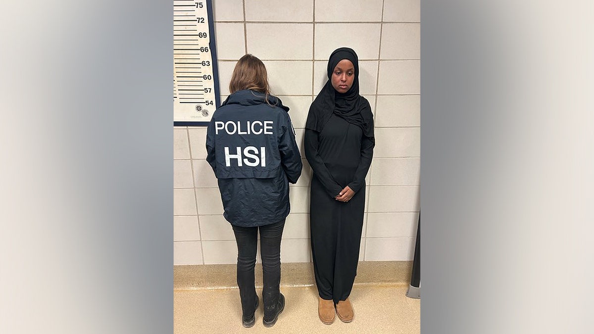 Viral ‘bananas and rice’ Somali woman arrested for allegedly participating in Minneapolis riot at george magazine
