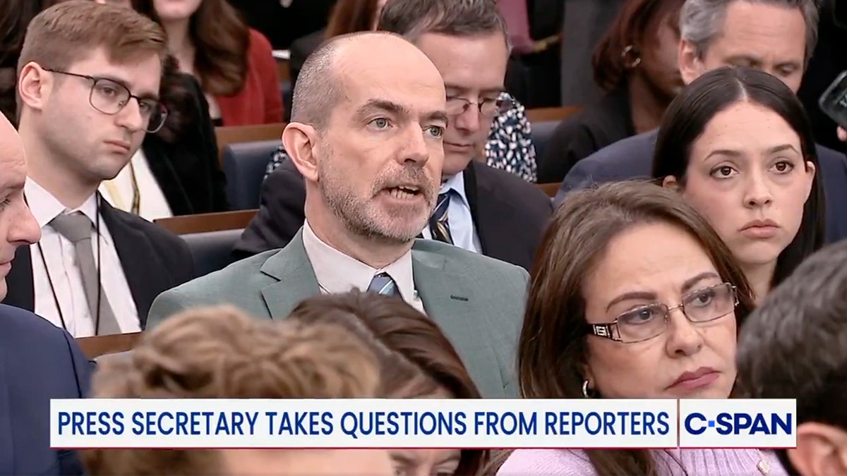 Leavitt clashes with journalist over Renee Good, calls him 'left-wing activist' in tense WH briefing exchange at george magazine
