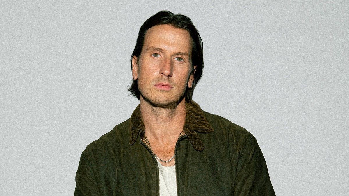 Country star Russell Dickerson says small-town upbringing meant ‘rodeos and tractor pulls,’ not the movies at george magazine