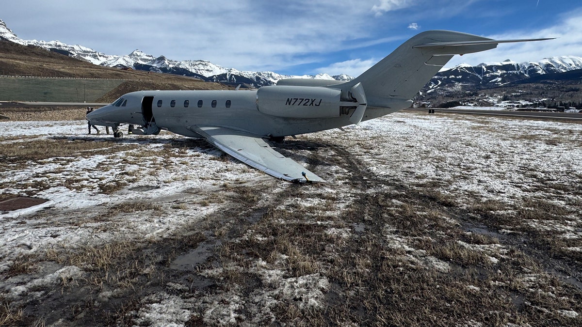 Private jet skids 300 yards off Colorado runway, sustains severe damage in violent crosswind at george magazine