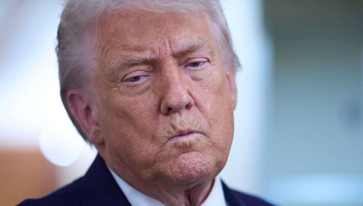 Trump tight-lipped on whether he backs agents’ decision to shoot Pretti at george magazine