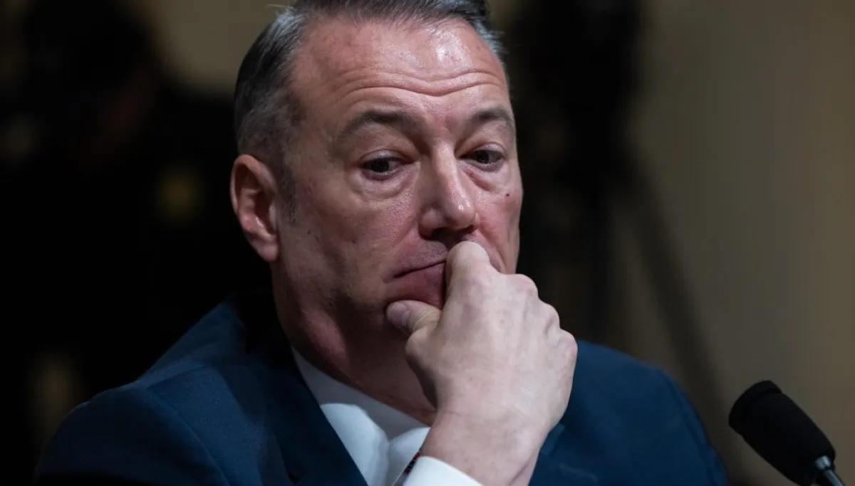 ICE leader Todd Lyons declines to defend Kristi Noem amid calls for her resignation at george magazine