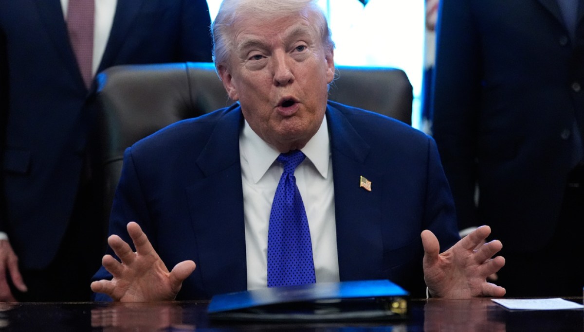 WATCH LIVE: Trump signs bill to avert government shutdown at george magazine