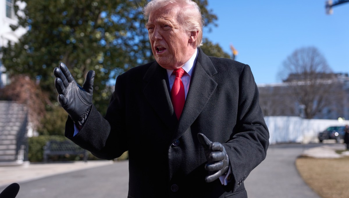 Trump says he’ll be personally involved in DHS funding talks at george magazine