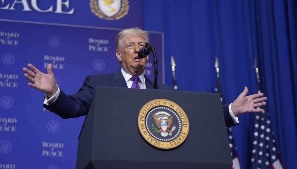 Trump says US will contribute $10 billion to Board of Peace at george magazine