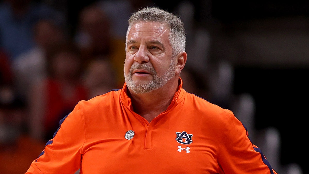 Former Auburn men's basketball coach Bruce Pearl calls for ‘free Iran,’ backs Trump amid US-Israel strikes at george magazine