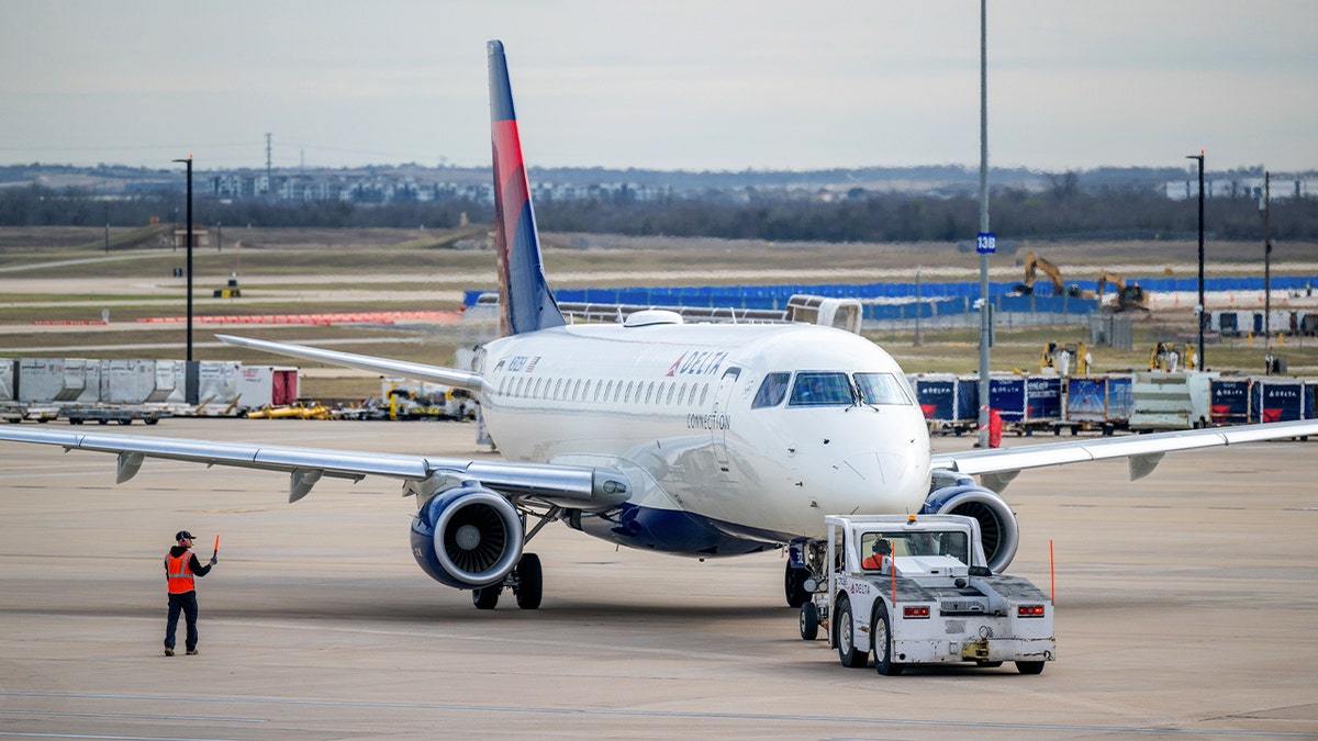 Unruly Delta customer forces emergency landing in Houston, airline says at george magazine