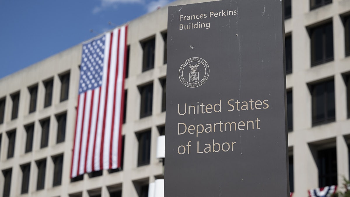 Labor Department orders lawyers to cut ties with ABA, slams group as ‘radical’ activist force at george magazine