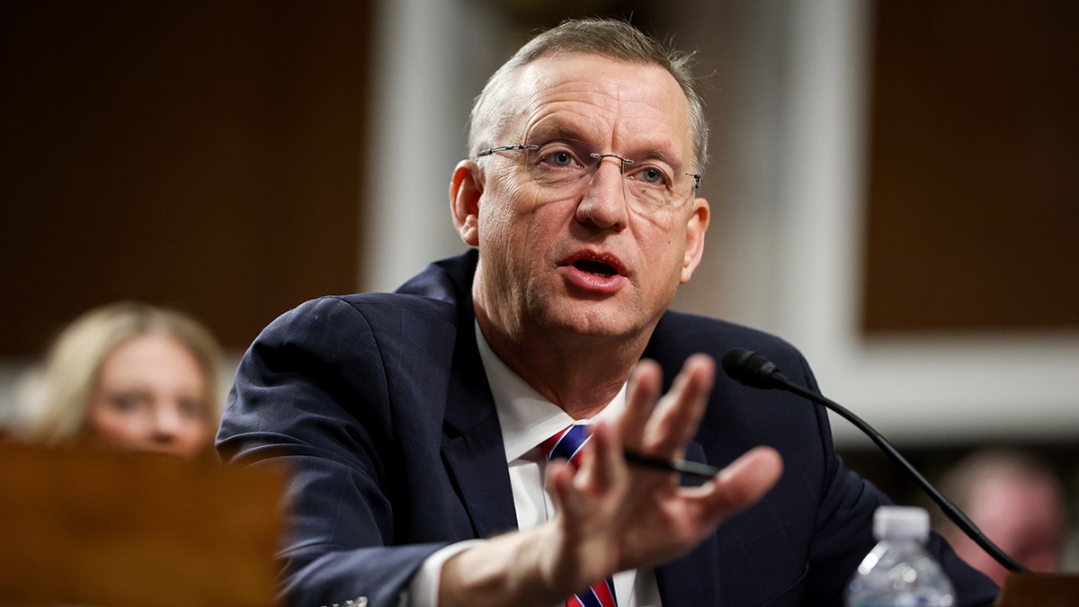 Trump admin says VA benefits claims backlog below 100K for first time in 6 years: 'Record levels of service' at george magazine