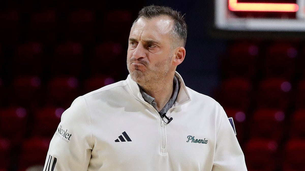 College basketball coach's postgame tirade yields him one-game suspension at george magazine