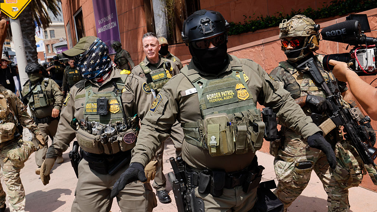 Trump admin urges Newsom to honor ICE detainers for more than 33K criminal illegal immigrants at george magazine