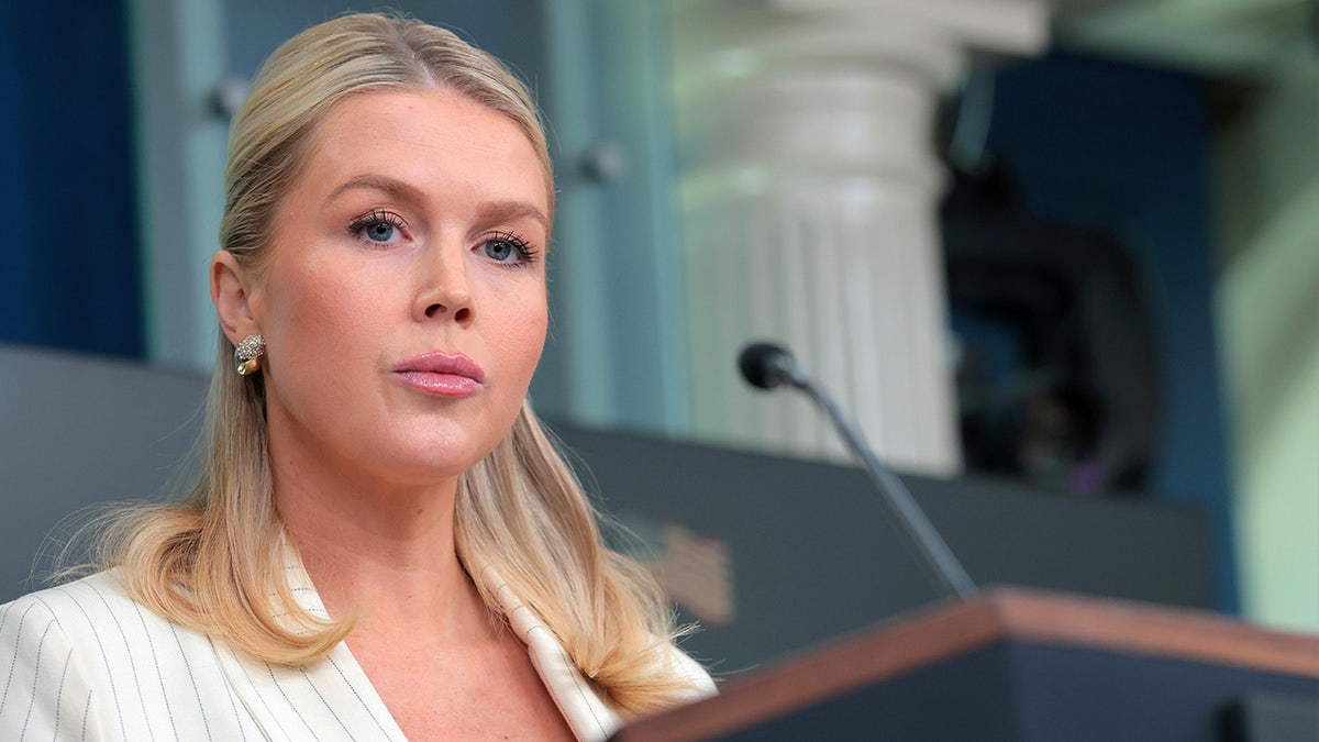 Leavitt brushes off Lutnick–Epstein heat with list of administration wins media ignored before ending briefing at george magazine