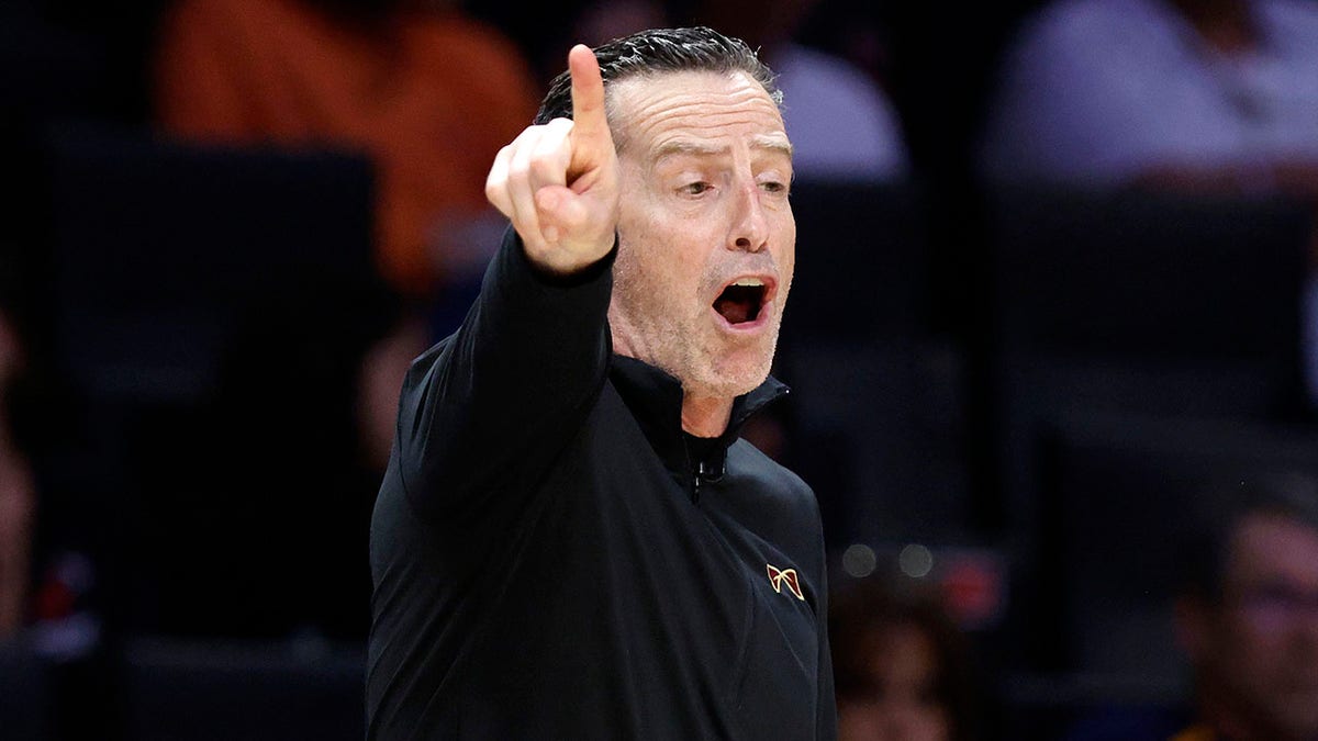 Cavaliers coach Kenny Atkinson fined for 'berating' and 'making contact' with an official at george magazine