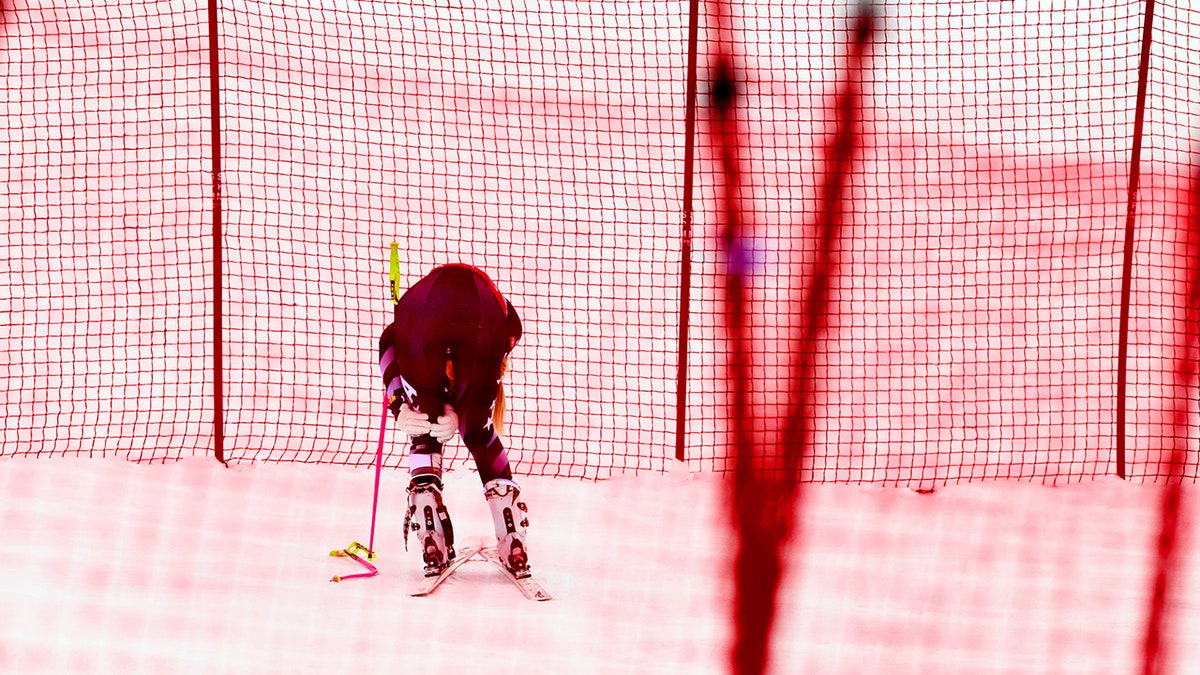 Lindsey Vonn trains with knee brace after completely rupturing ACL one week before Olympic return at george magazine