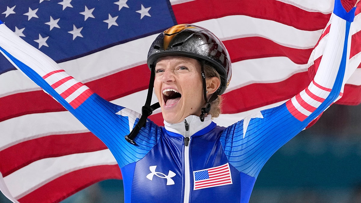 American speedskater Mia Manganello wins bronze medal in women's mass start in final Olympic race at george magazine
