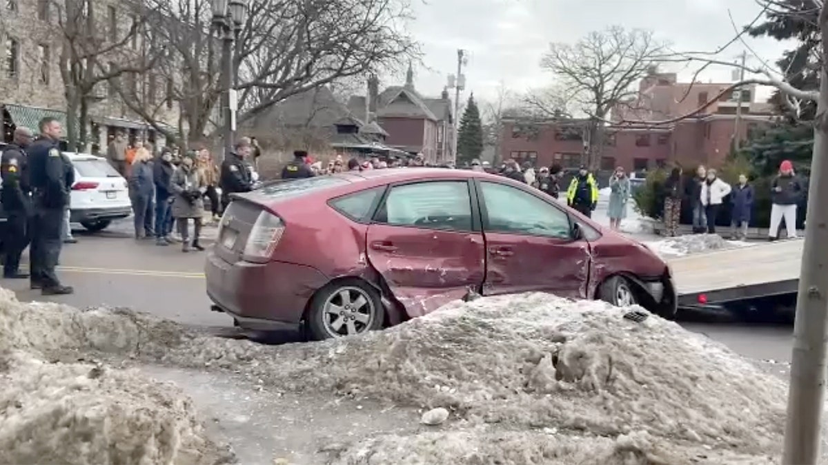 Minnesota police say vehicle believed to be pursued by federal agents crashed downtown, protests ensue at george magazine