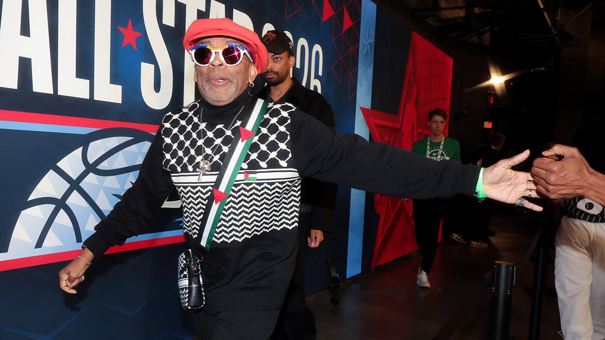 Spike Lee wears pro-Palestinian outfit to NBA All-Star Game with Israeli-born player competing at george magazine