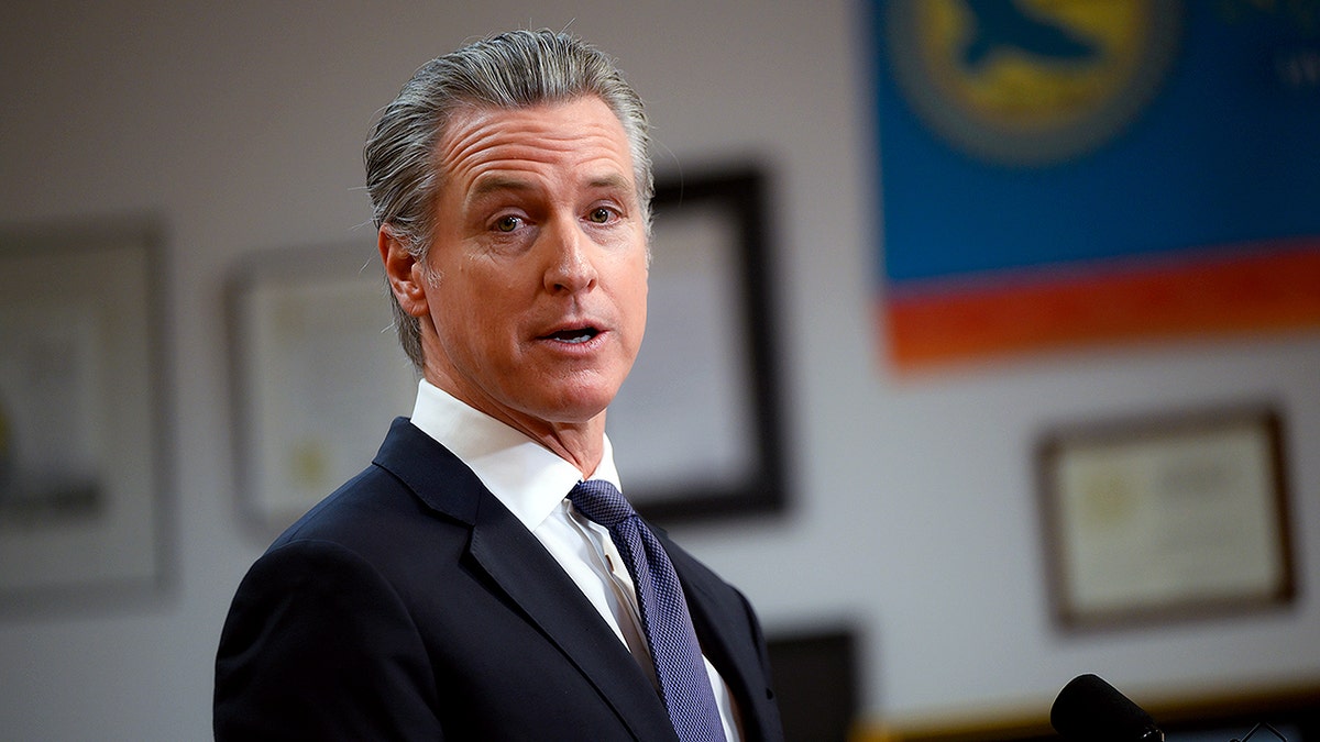 Newsom weighs in on social media age restrictions, citing experience as a parent: ‘We need help’ at george magazine
