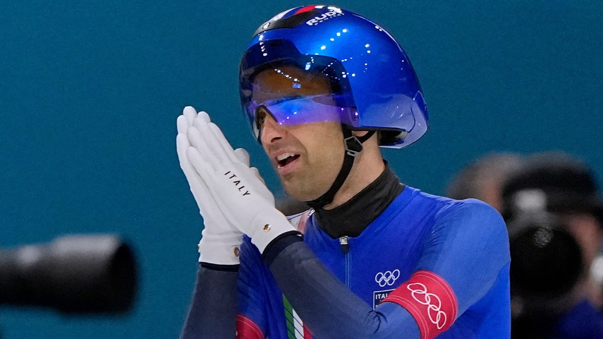 Italian speedskater hits Team USA with Steph Curry taunt after gold medal win at george magazine