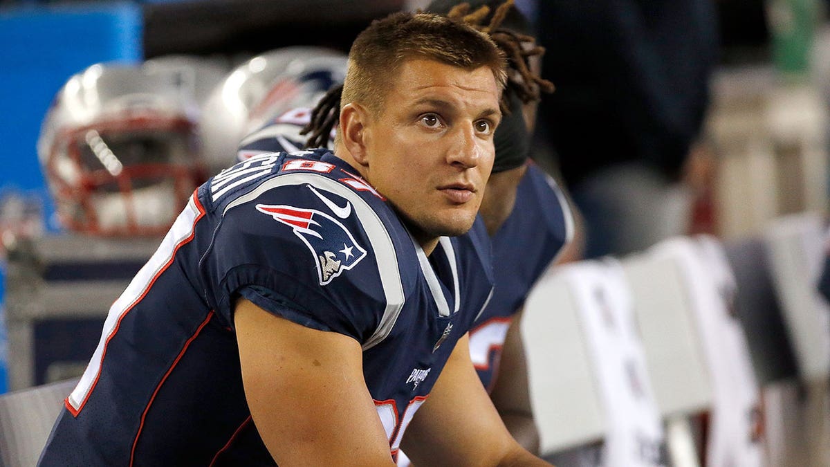 Rob Gronkowski jokes about Tom Brady's Hall of Fame candidacy after Bill Belichick, Robert Kraft miss out at george magazine
