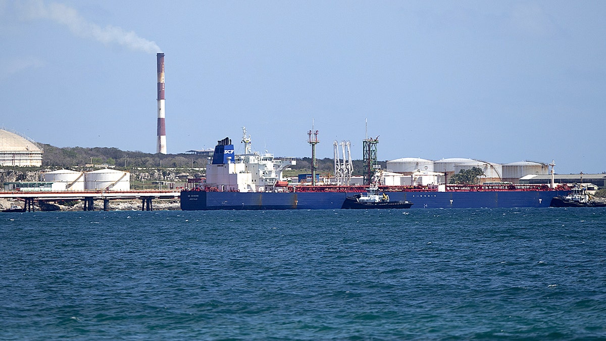 Russian ‘dark fleet’ tanker believed to be delivering oil to Cuba, detected off US coast amid Trump ban at george magazine