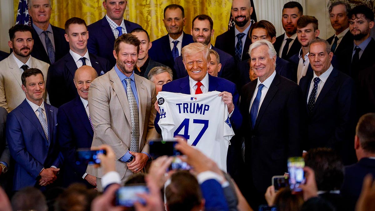 Dodgers will attend White House ceremony celebrating World Series win amid ongoing ICE tension: report at george magazine